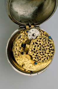 Interno di un orologio a verge con cassa doppia (c.1685)